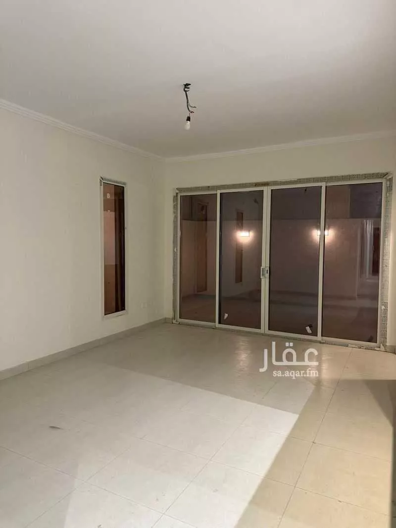 5 bedroom villa in Al Falah 4