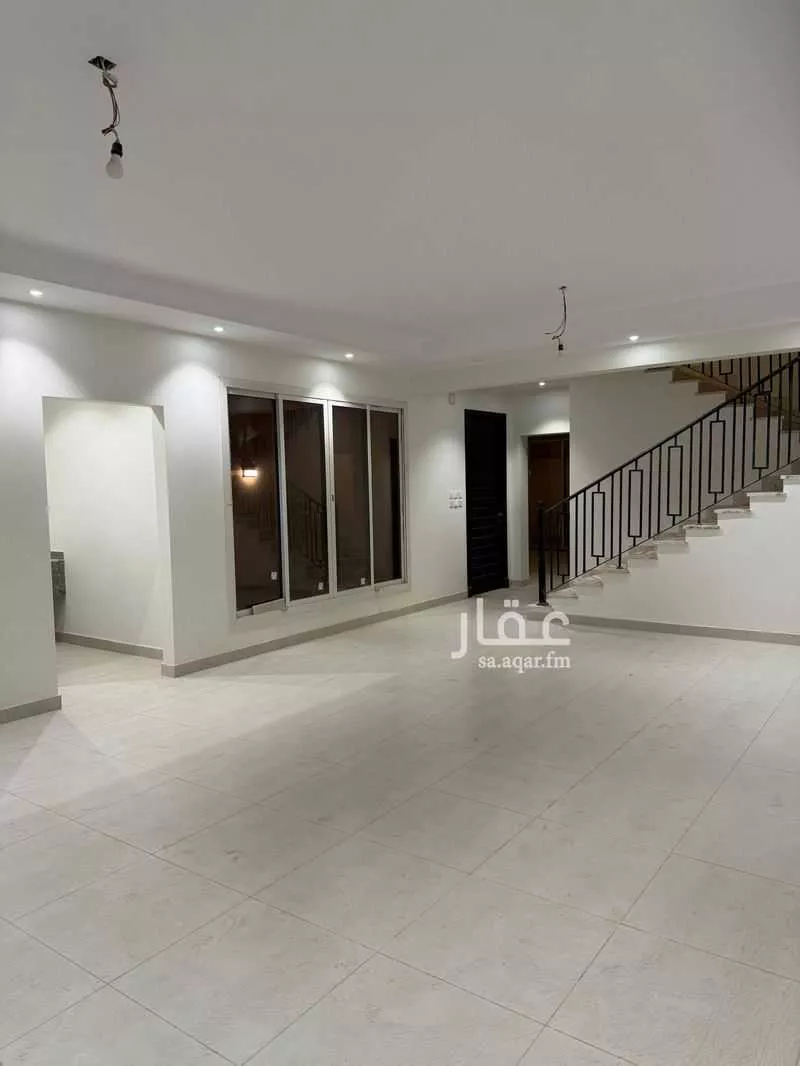 5 bedroom villa in Al Falah 5