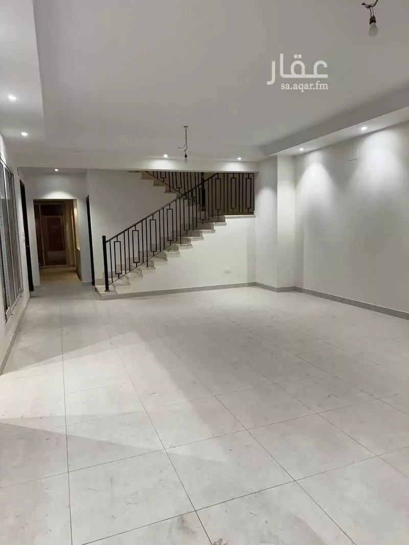 5 bedroom villa in Al Falah 8