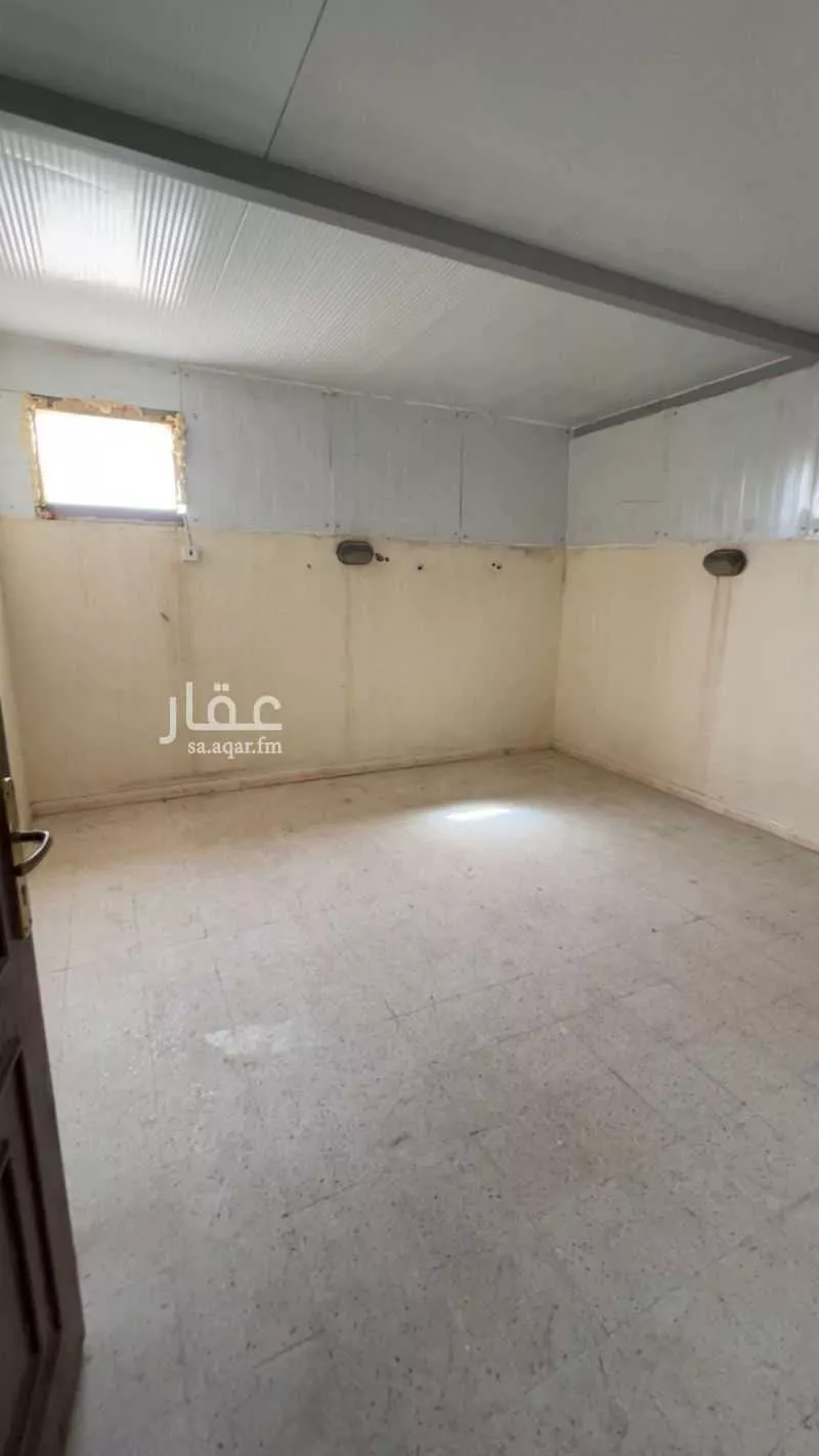 فيلا 7 غرف في طيبة 18