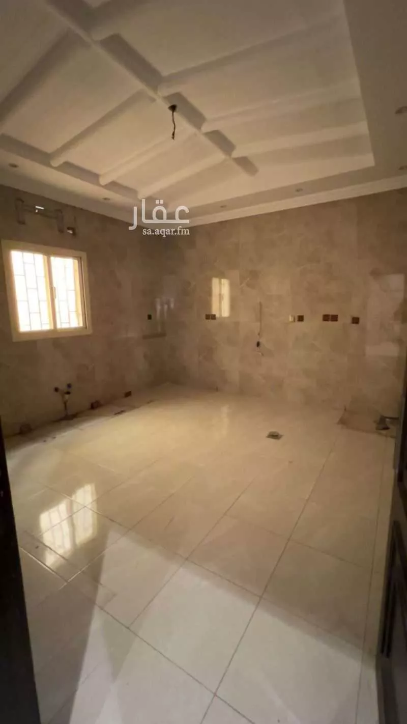 فيلا 7 غرف في طيبة 5
