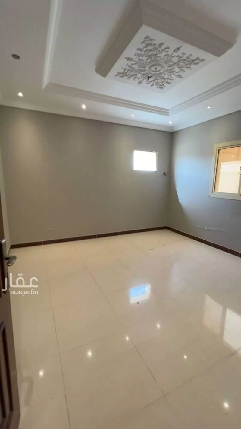 فيلا 7 غرف في طيبة 8