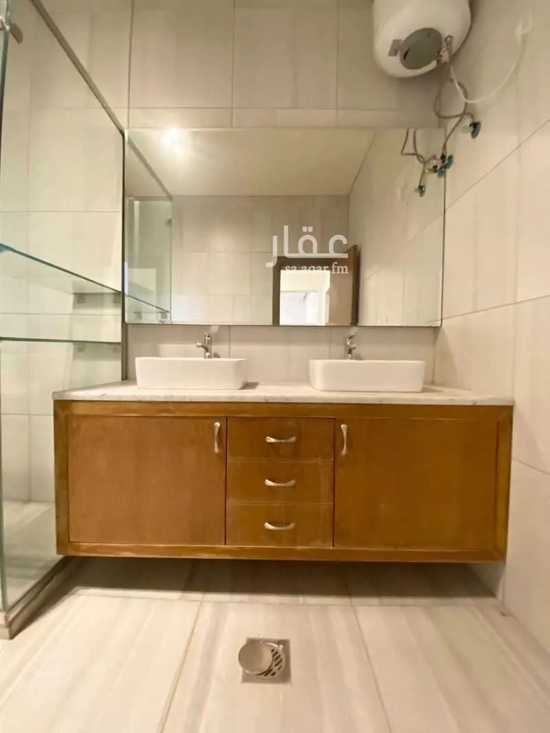 4 bedroom villa in Al Rawdah 12