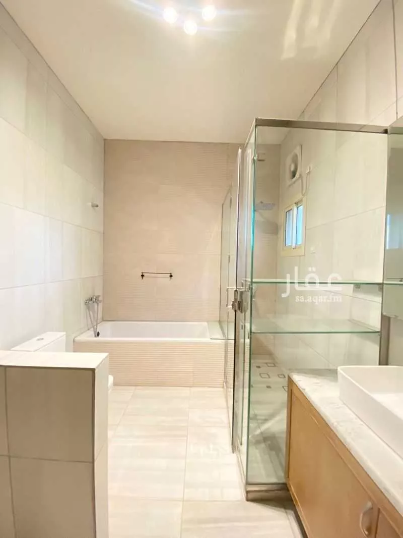 4 bedroom villa in Al Rawdah 13