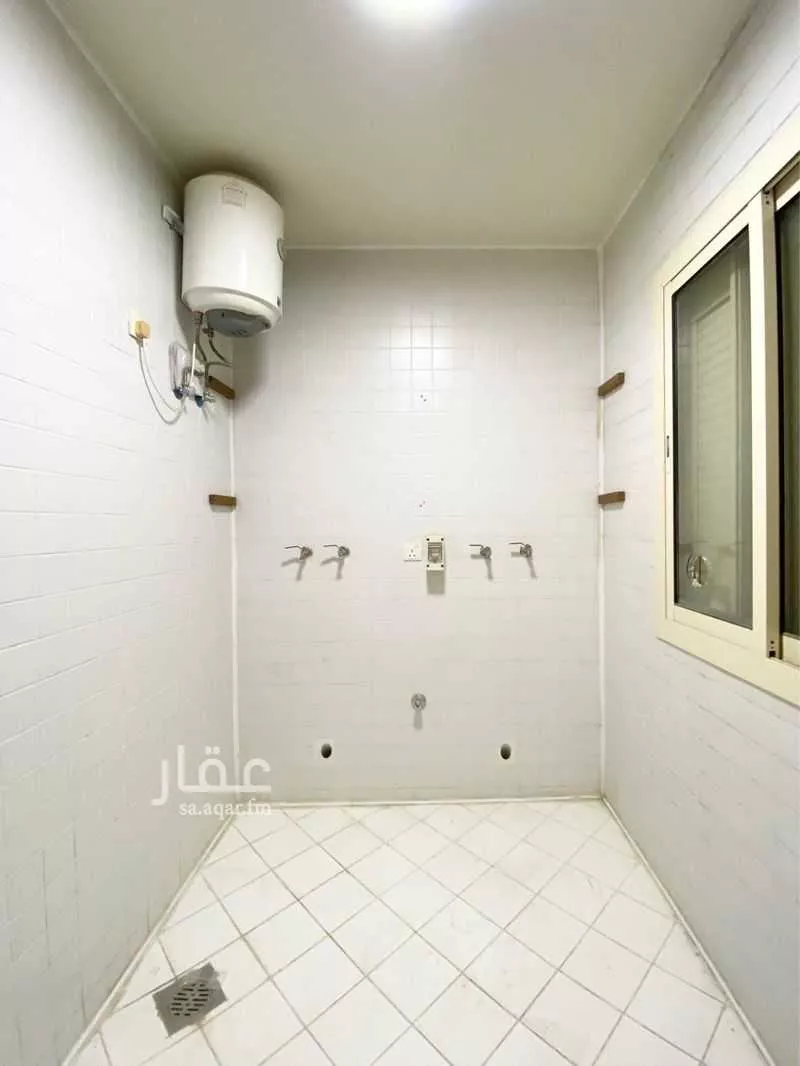 4 bedroom villa in Al Rawdah 17
