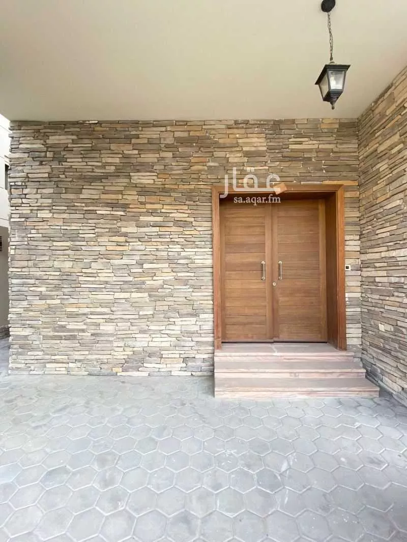 4 bedroom villa in Al Rawdah 3