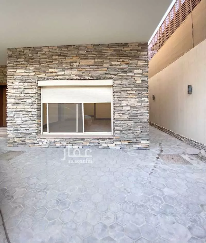 4 bedroom villa in Al Rawdah 4