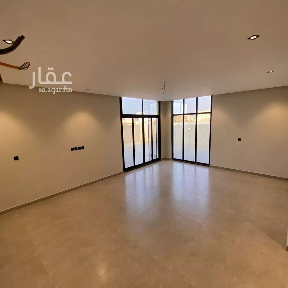 6 bedroom apartment in Al Salamah 12