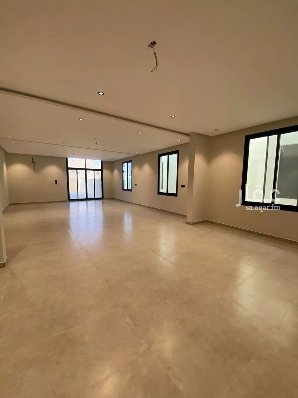 6 bedroom apartment in Al Salamah 4