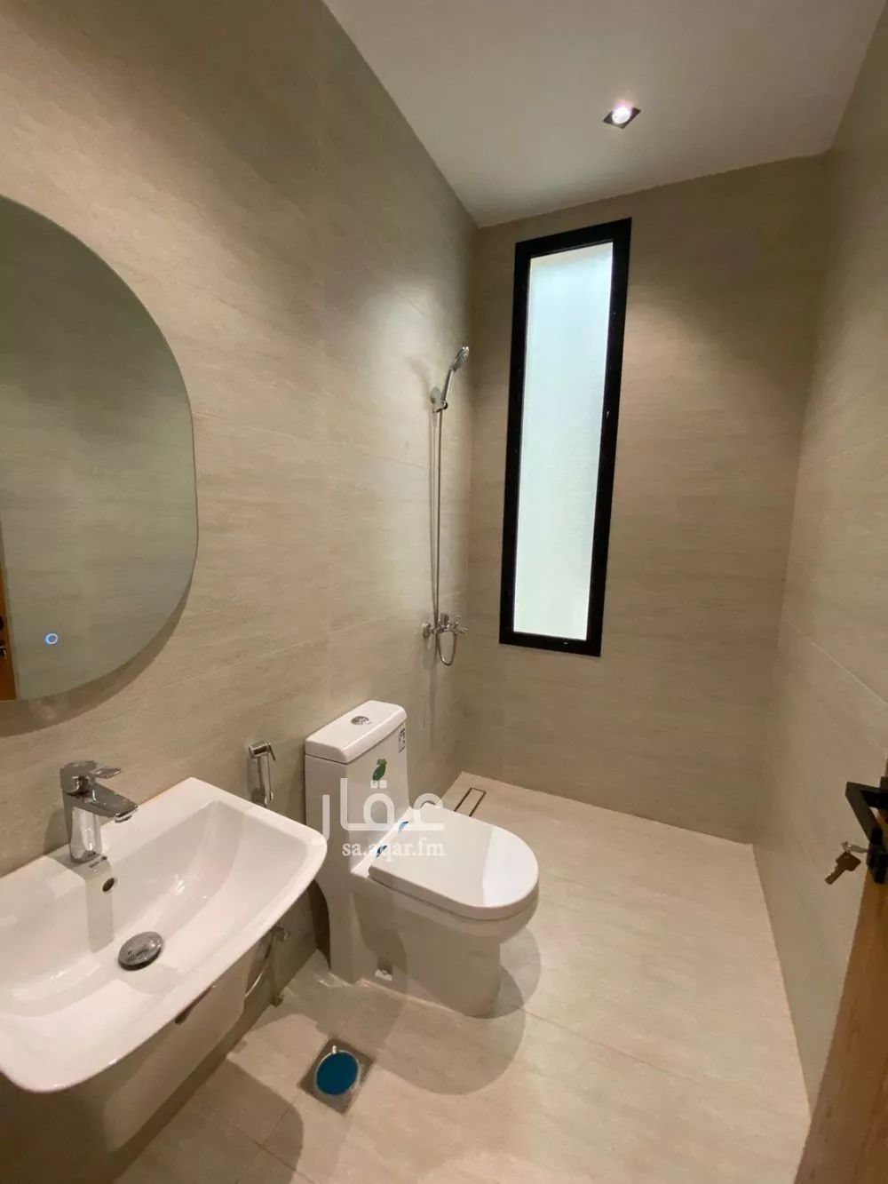 6 bedroom apartment in Al Salamah 7