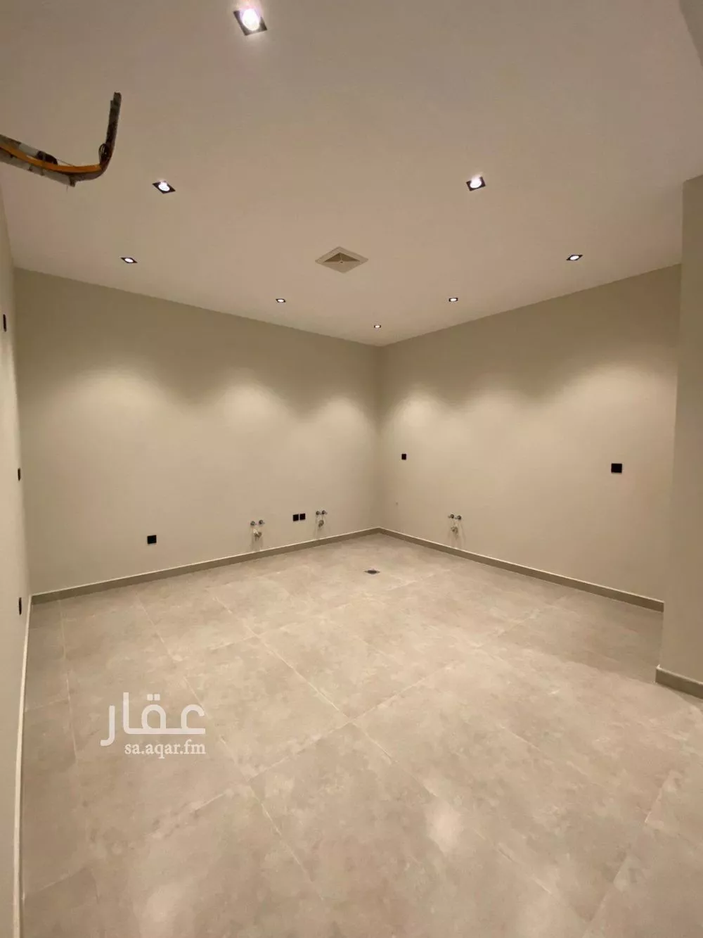 6 bedroom apartment in Al Salamah 10