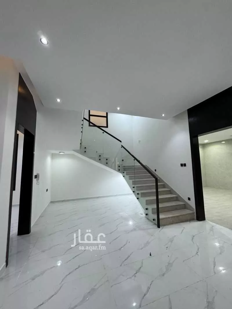 فيلا 6 غرف في الأمواج 18