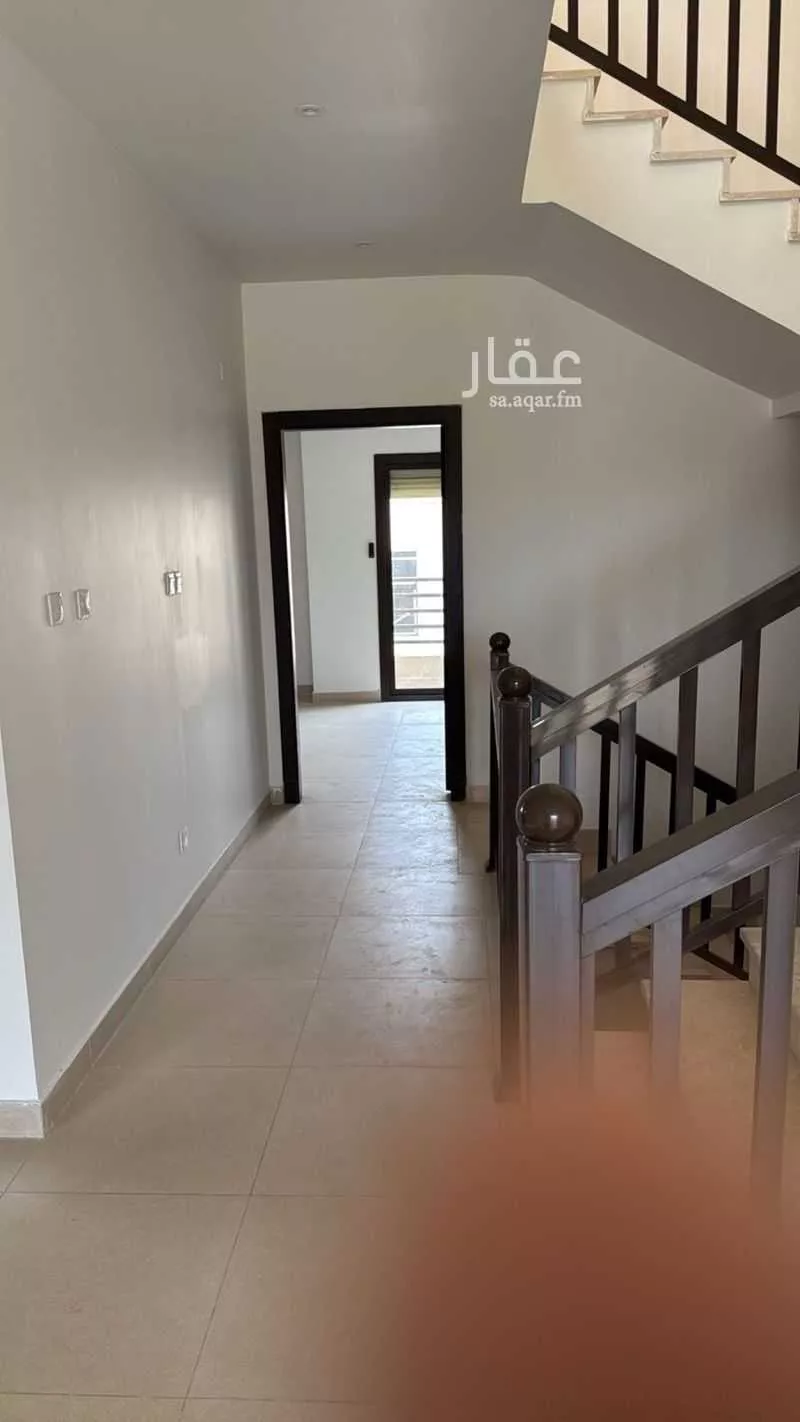 فيلا 6 غرف في الصوارى 10