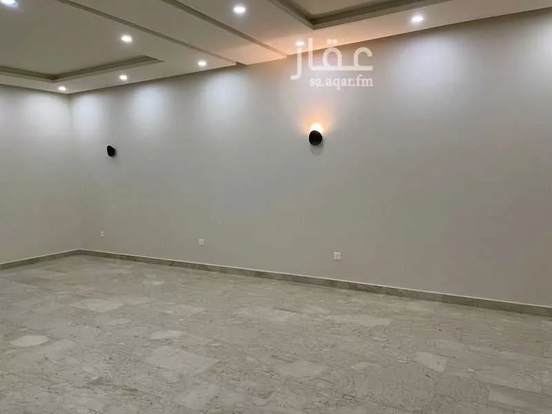 6 bedroom villa in Al Yaqout 2