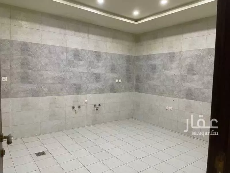 6 bedroom villa in Al Yaqout 13