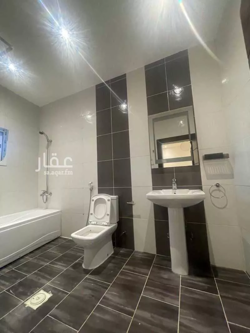 فيلا 6 غرف في الزمرد 9