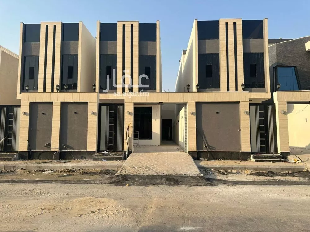 7 bedroom villa in Al Amwaj 12