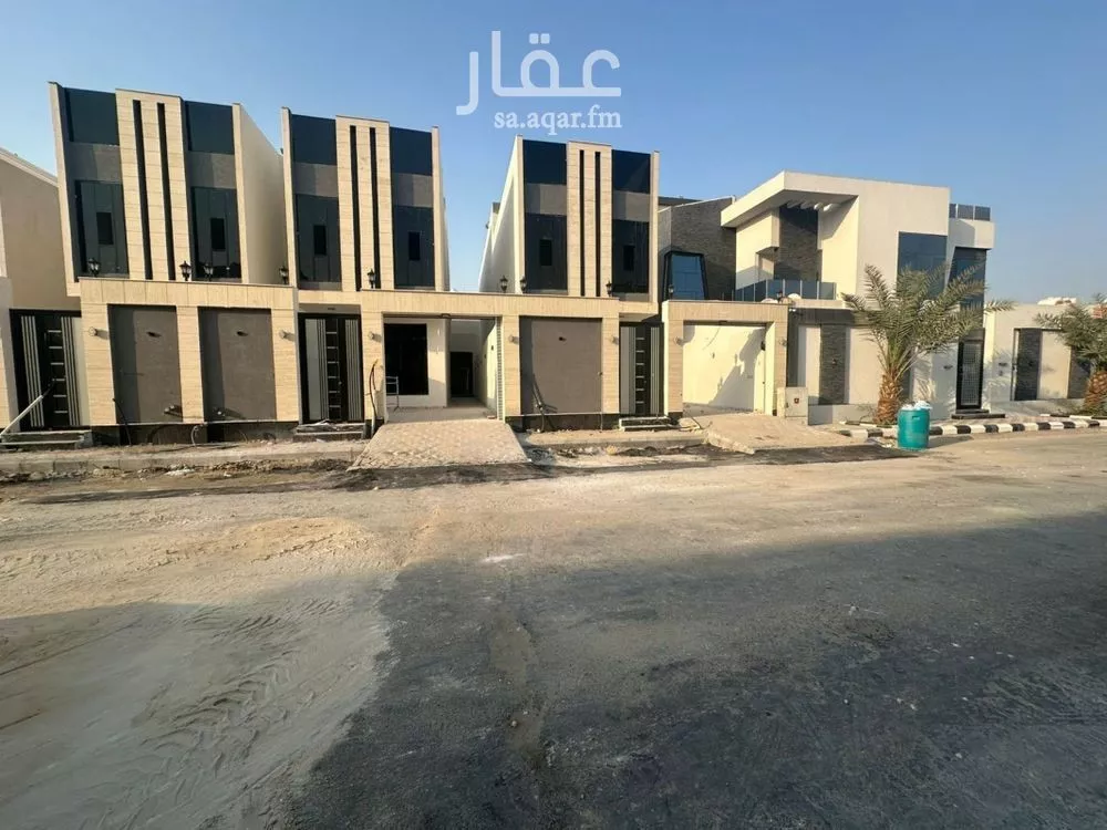 7 bedroom villa in Al Amwaj 13