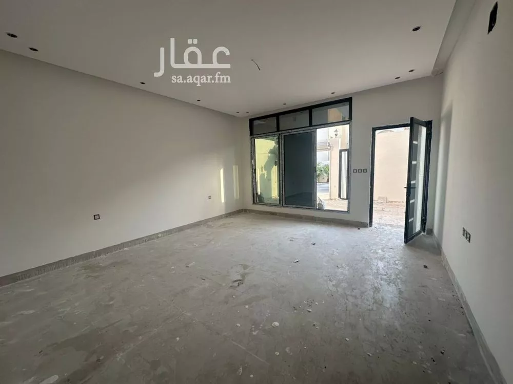 7 bedroom villa in Al Amwaj 4