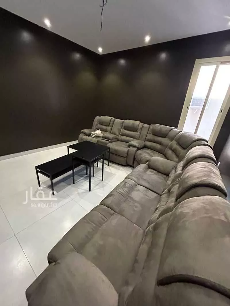 6 bedroom villa in Az Zomorod 8