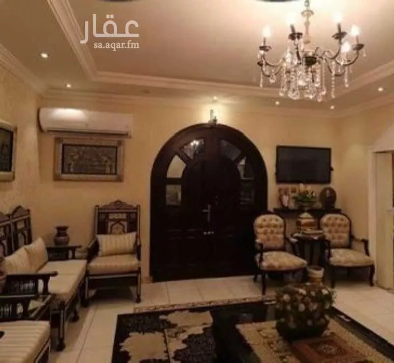 5 bedroom villa in Al Basateen 4