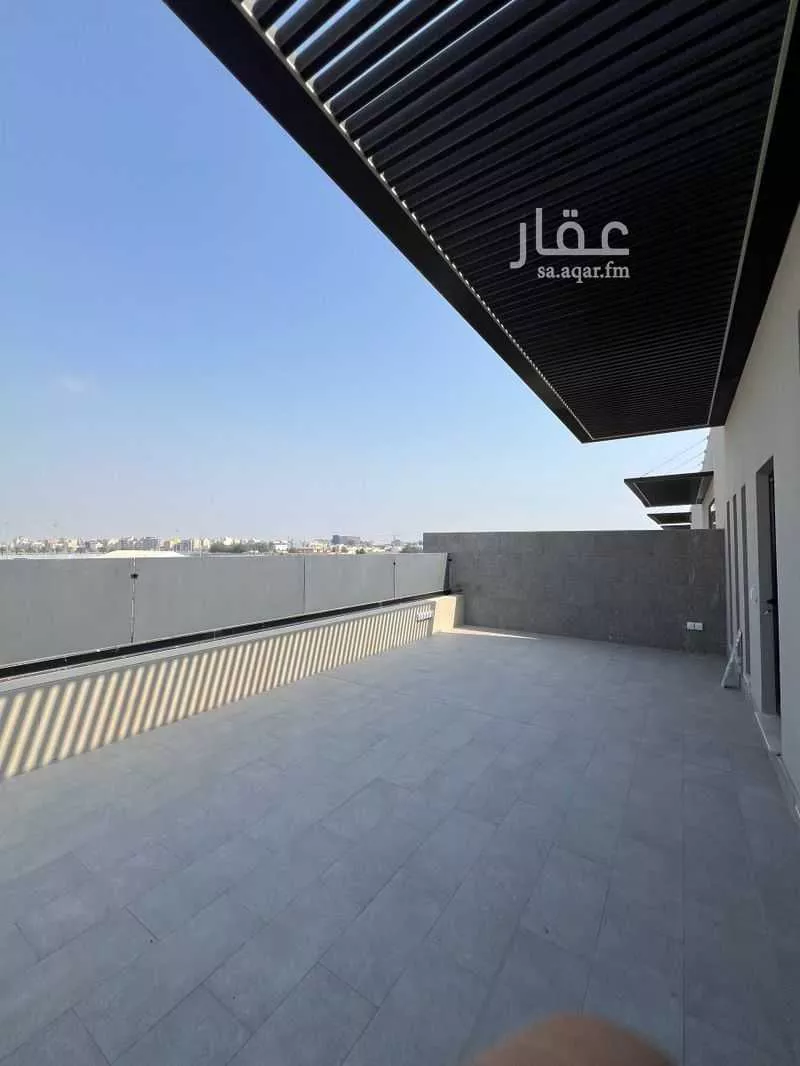 فيلا 10 غرف في الشاطئ 11