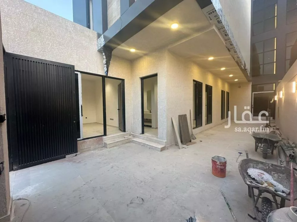 7 bedroom villa in As Sawari 8