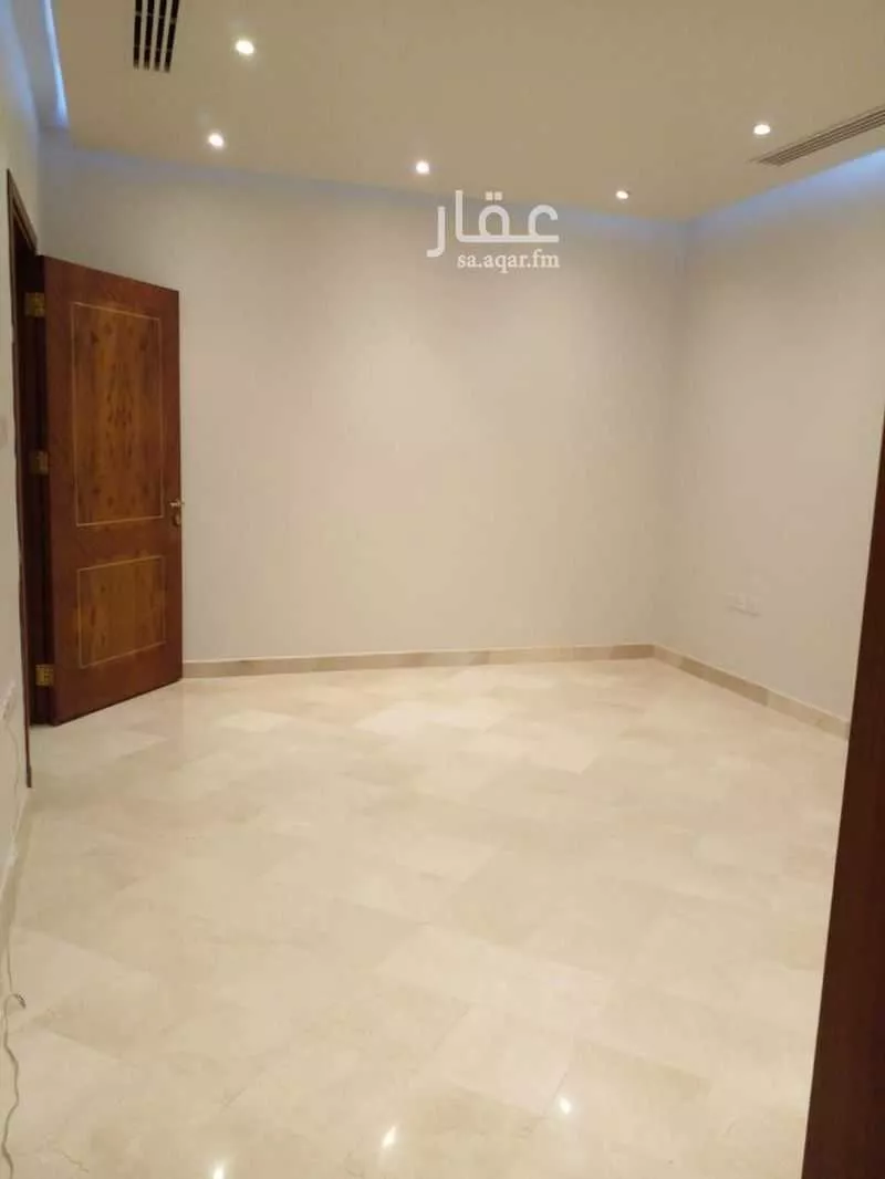 7 bedroom villa in Al Zahra 12