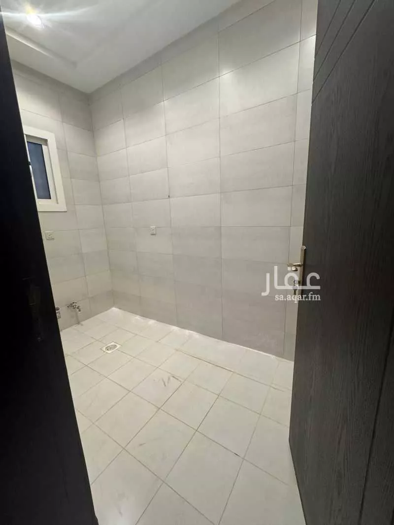 فيلا 7 غرف في الساحل 15