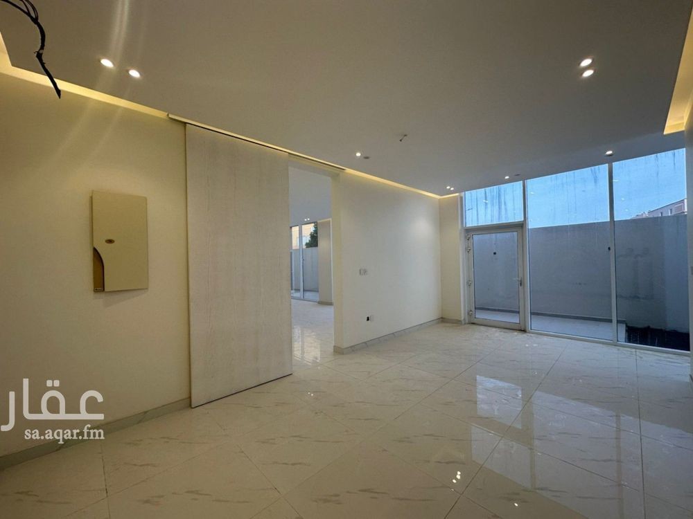 4 bedroom villa in Al Buhairah, Eastern Province 8