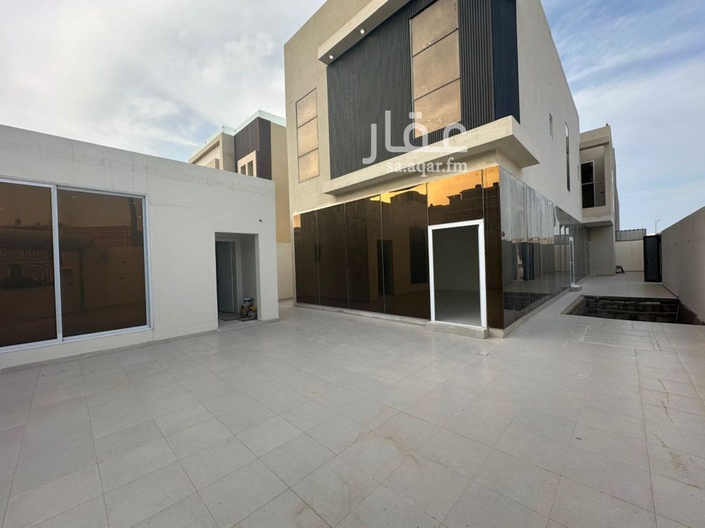 4 bedroom villa in Al Buhairah, Eastern Province 2