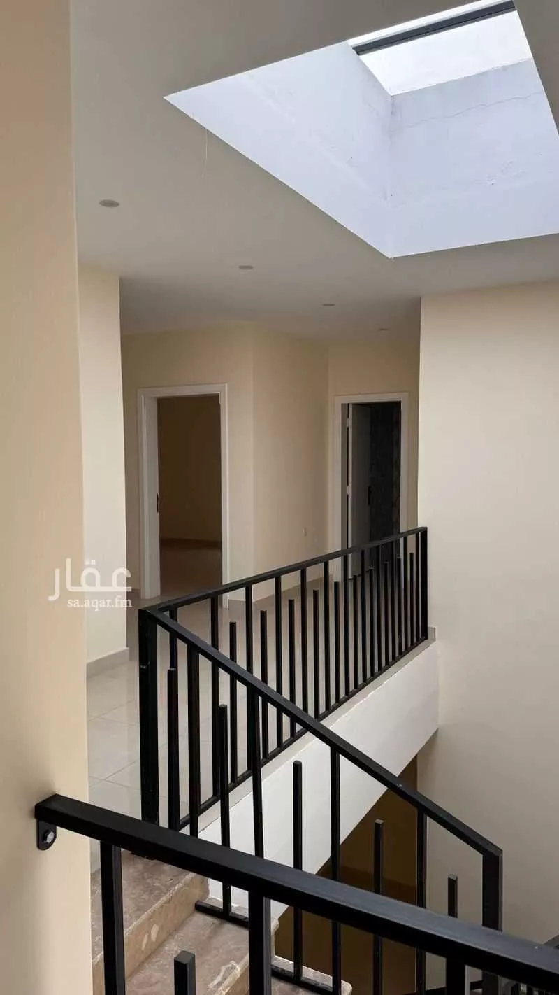 فيلا 5 غرف في الياقوت 8