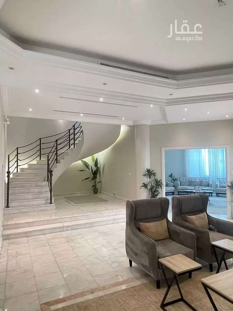 4 bedroom villa in Al Shati 7