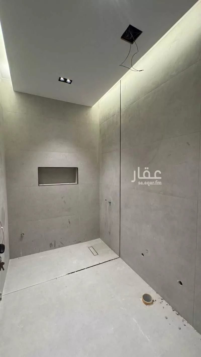 فيلا 7 غرف في طيبة 16
