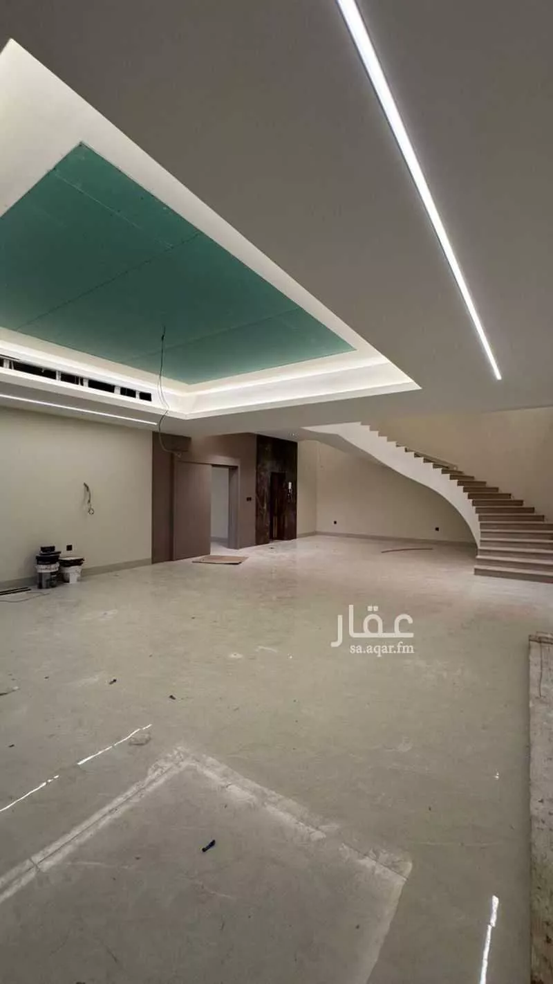 فيلا 7 غرف في طيبة 3