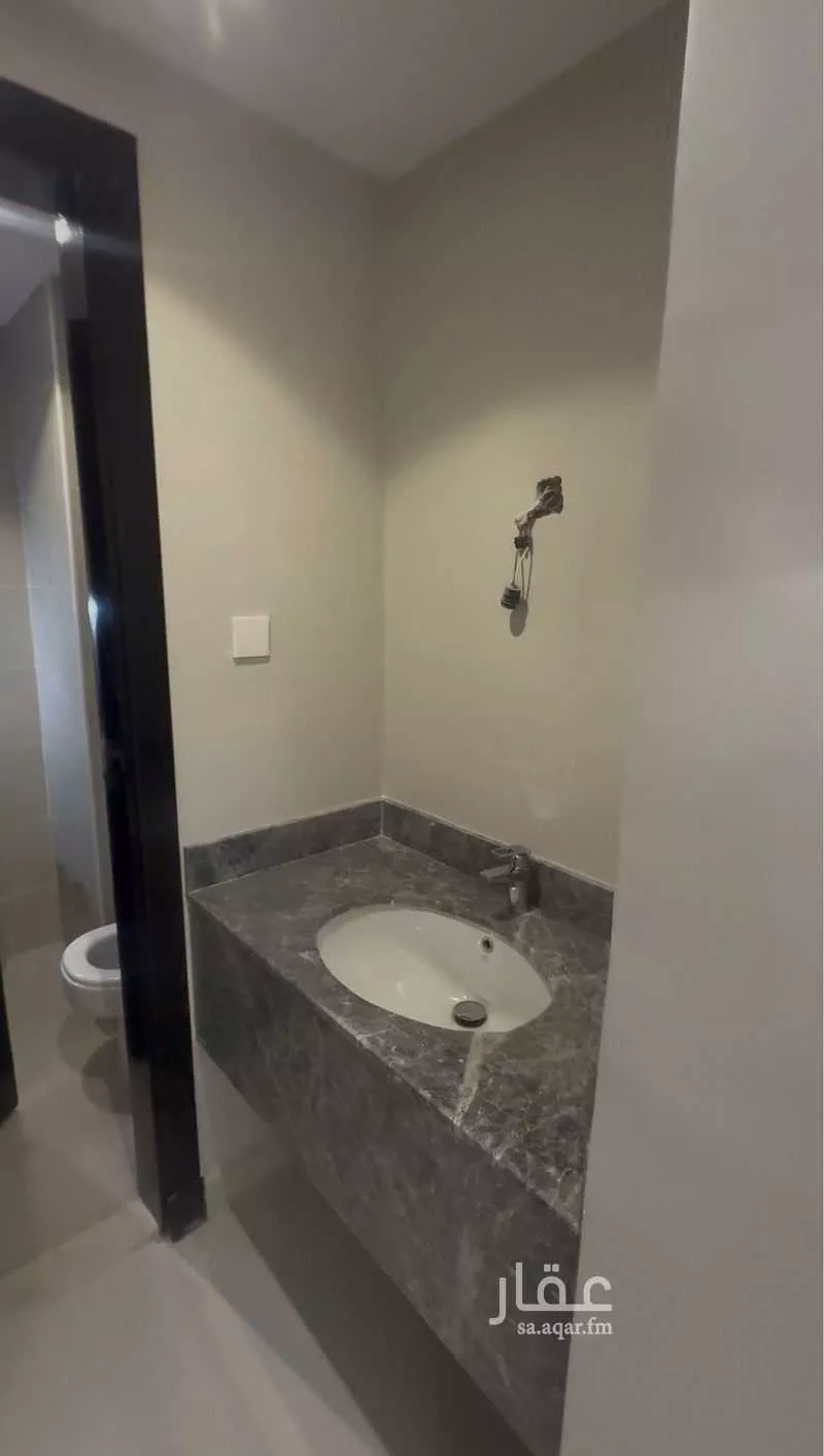5 bedroom villa in Al Falah 13