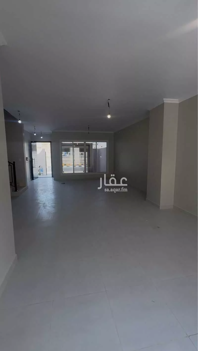 5 bedroom villa in Al Falah 14