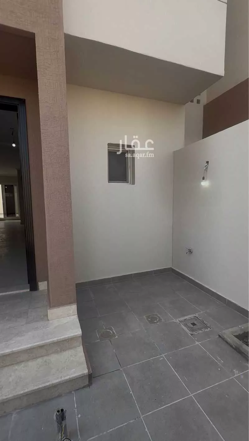 5 bedroom villa in Al Falah 6