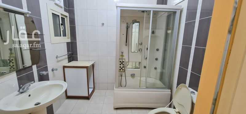 4 bedroom villa in Al Hamra, Jeddah 12