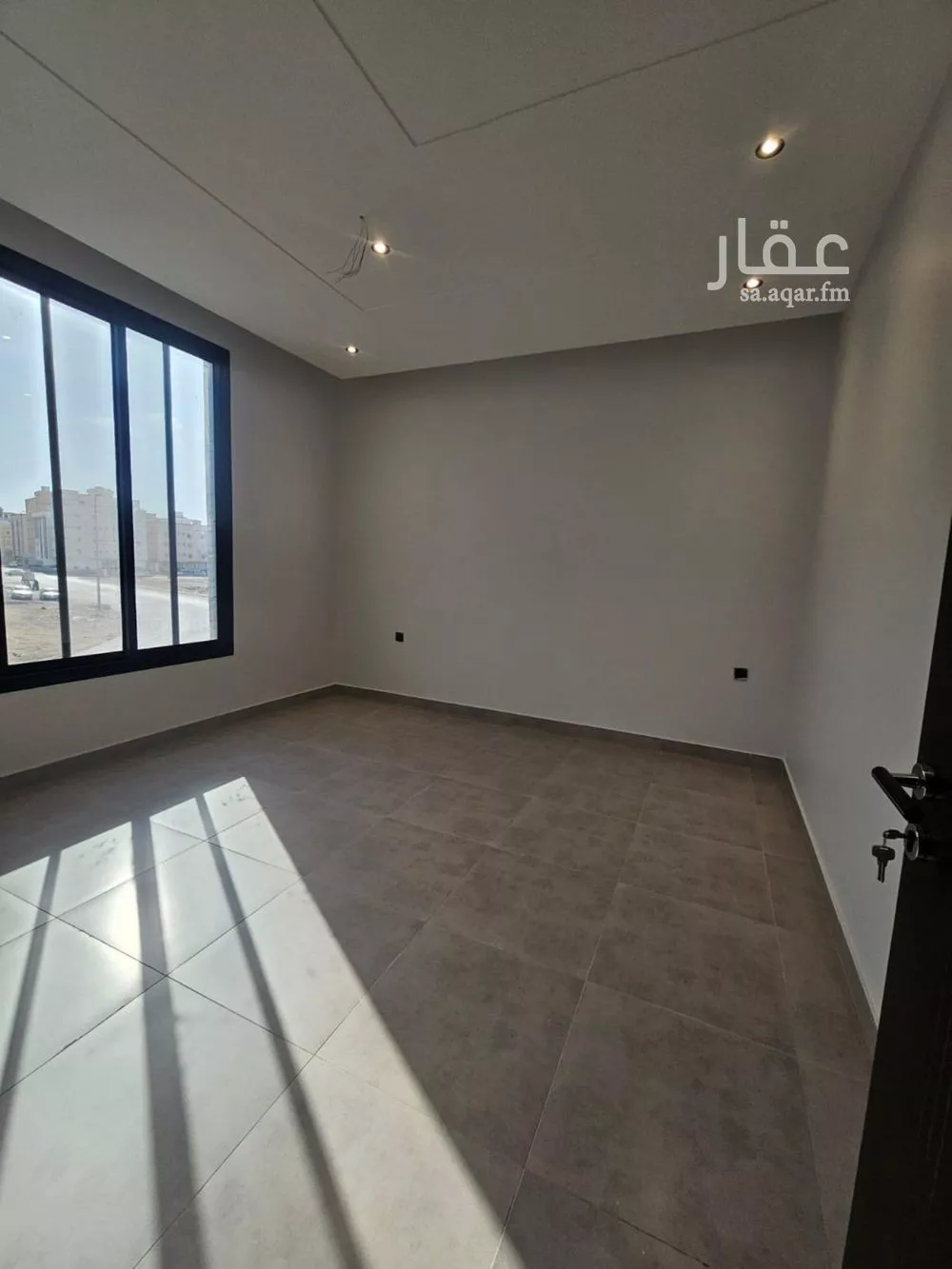 شقة 4 غرف في الريان 2