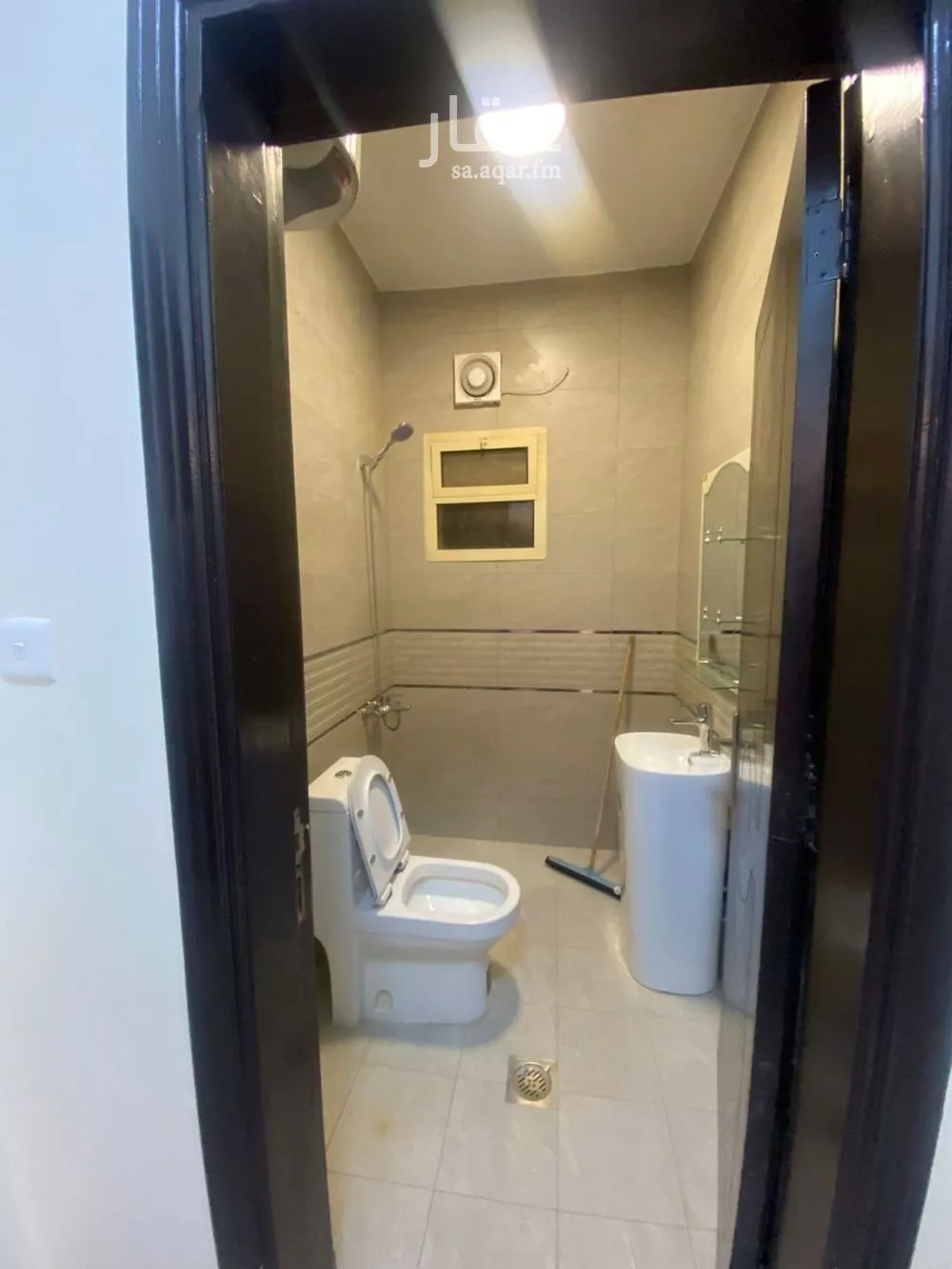 3 bedroom floor in Al Munsiyah 5