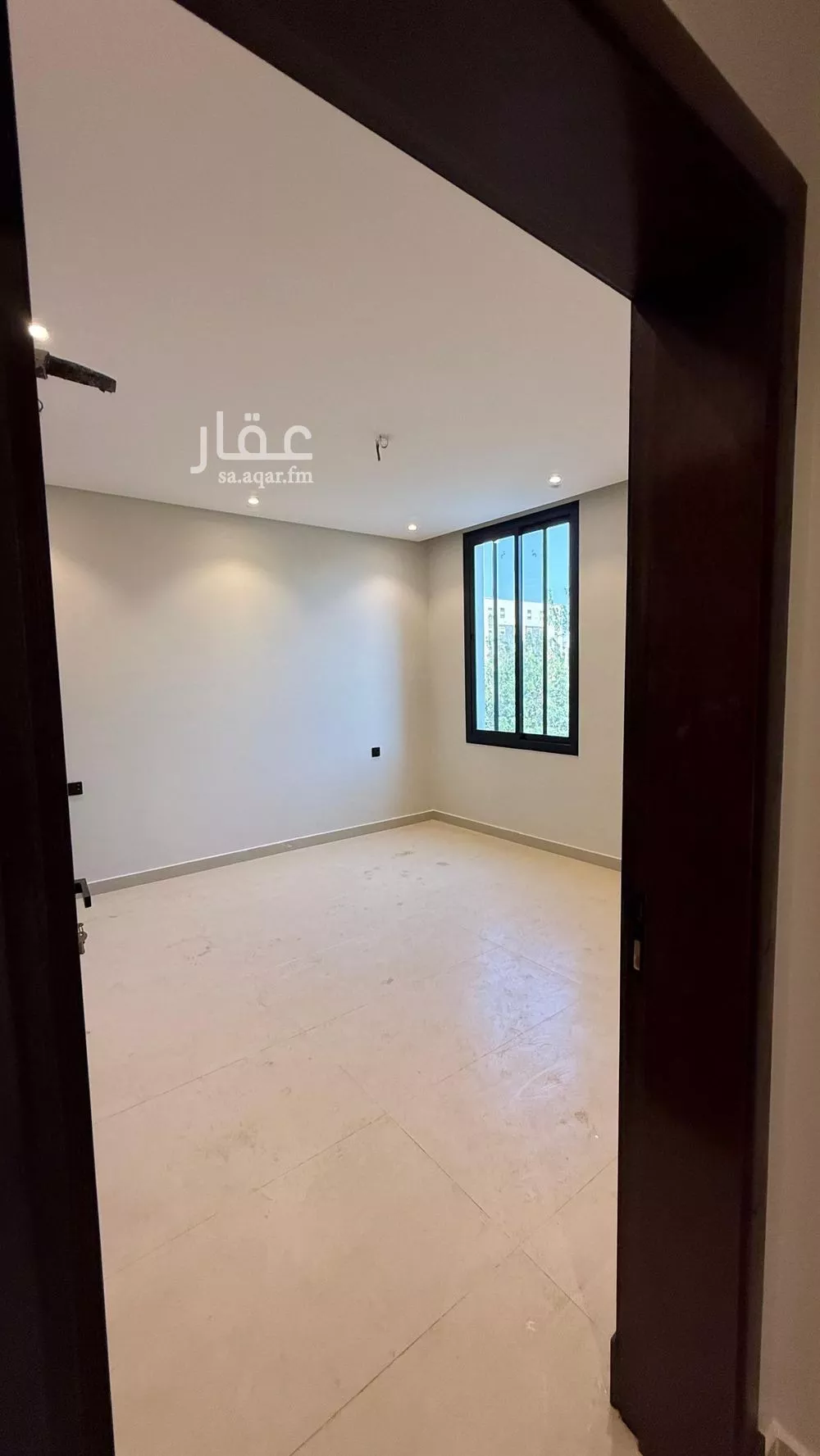 شقة 4 غرف في الجامعة 16