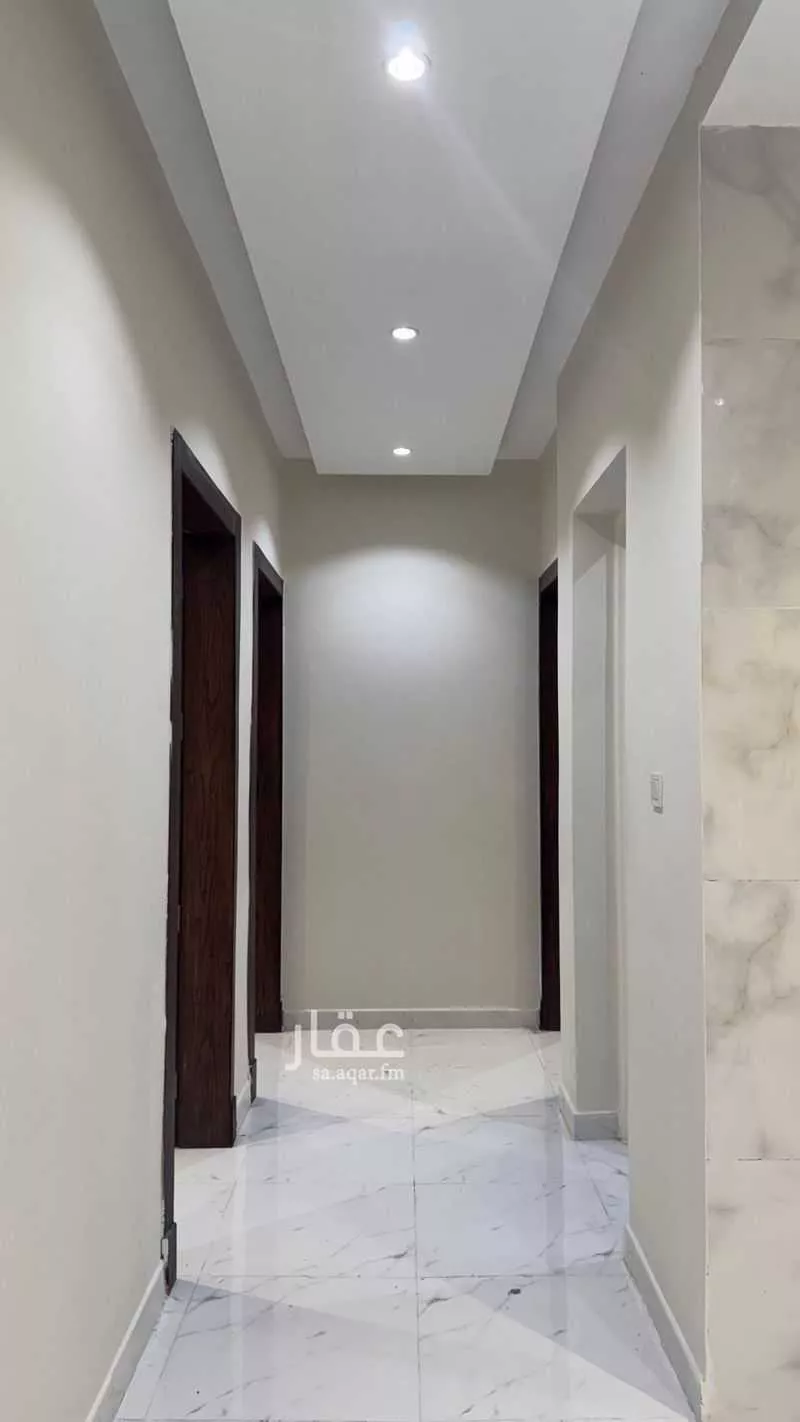 شقة في الحمرا