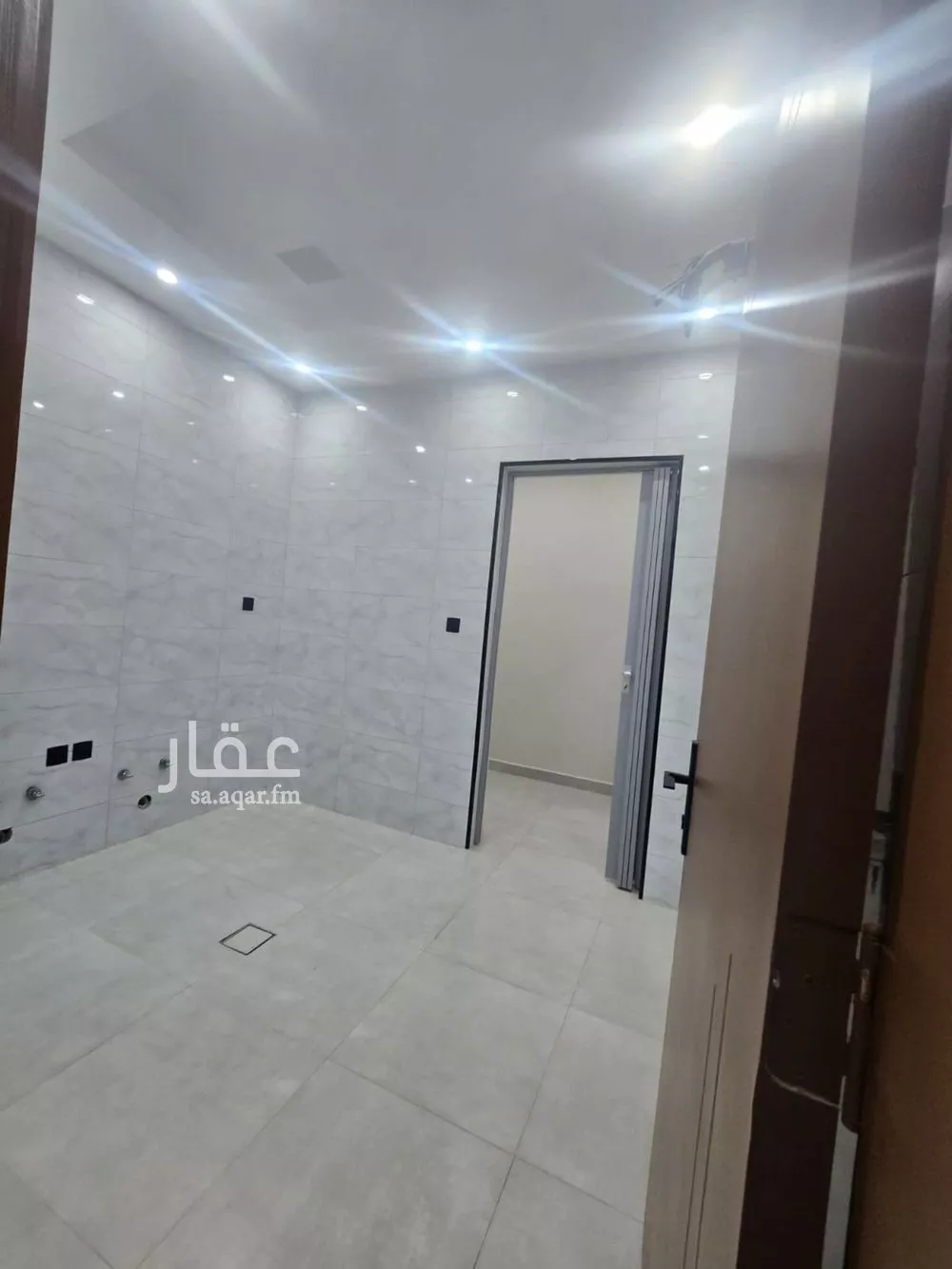 شقة 4 غرف في الصفا 8