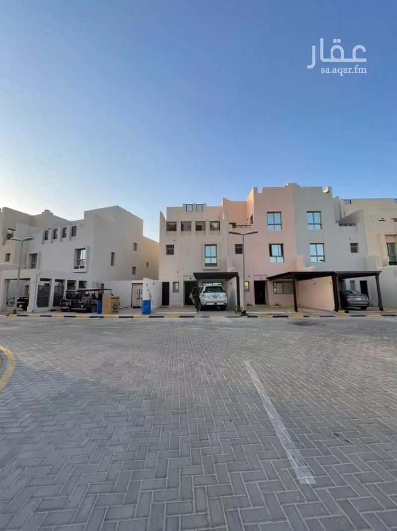 4 bedroom villa in Al Murjan 7