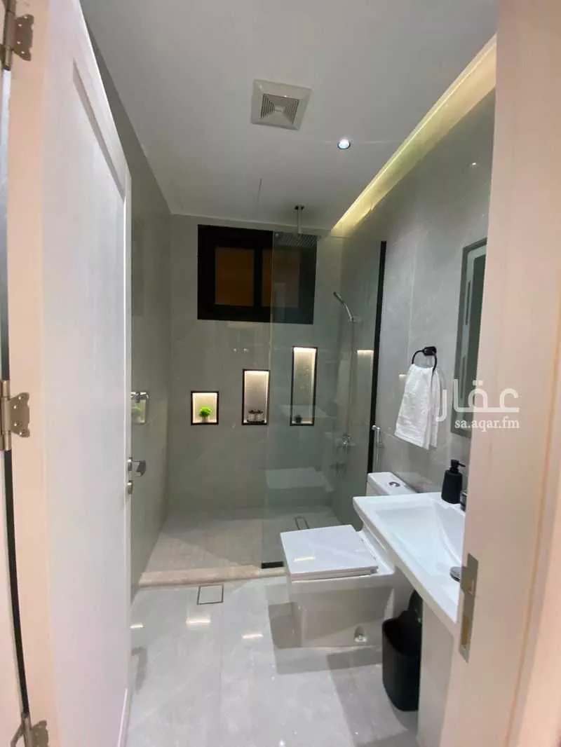 4 bedroom apartment in Shawran, Madinah 13