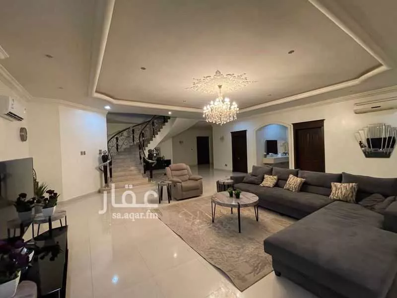 فيلا 7 غرف في الخزامى 8
