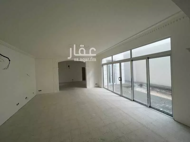 فيلا 5 غرف في الشراع 6