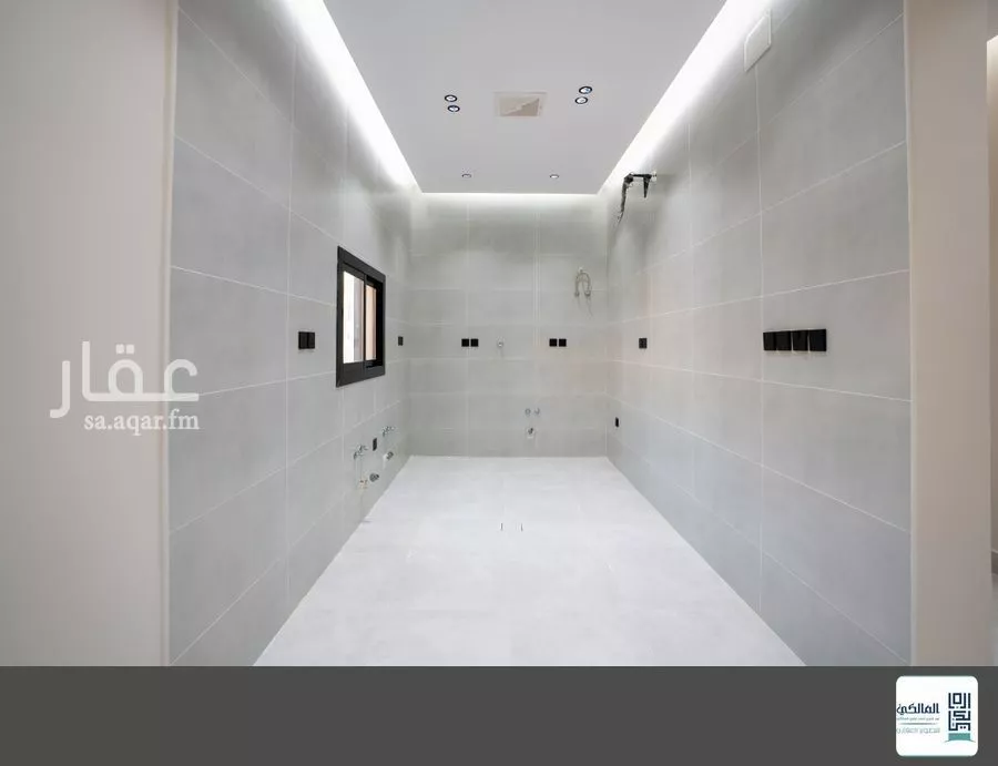 4 bedroom apartment in Al Rawdah 6