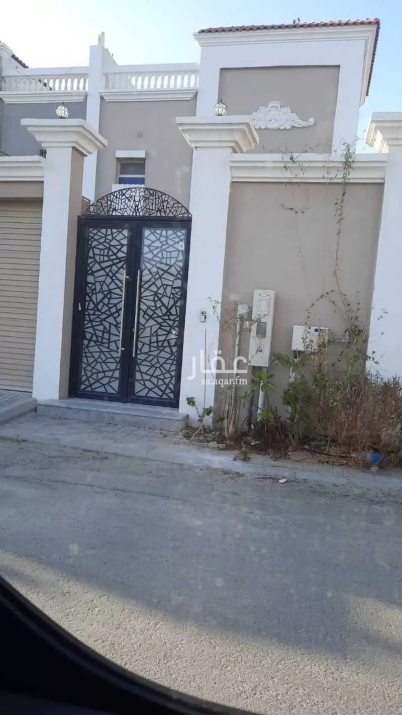 5 bedroom villa in At Tahliyah 3